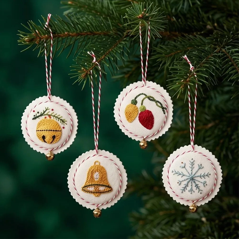 Round DIY Felt Embroidered Christmas Ornament Kit Beginner-friendly Pre-cut Felt Christmas Embroidery Craft Kit with Guidance